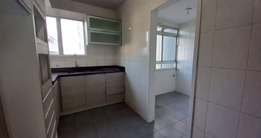 Apartamento 2 dormitórios mais dependência completa, 1 vaga - centro - fpolis - sc