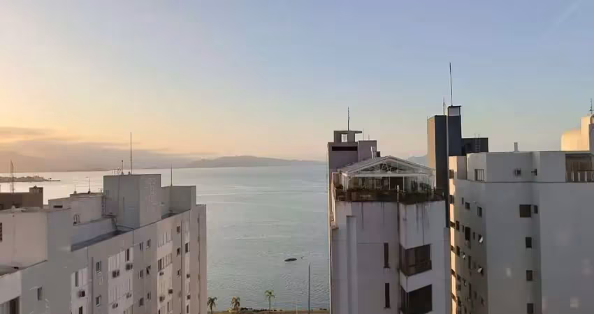 Apartamento 3 dormitório, no centro a uma quadra da beira-mar norte