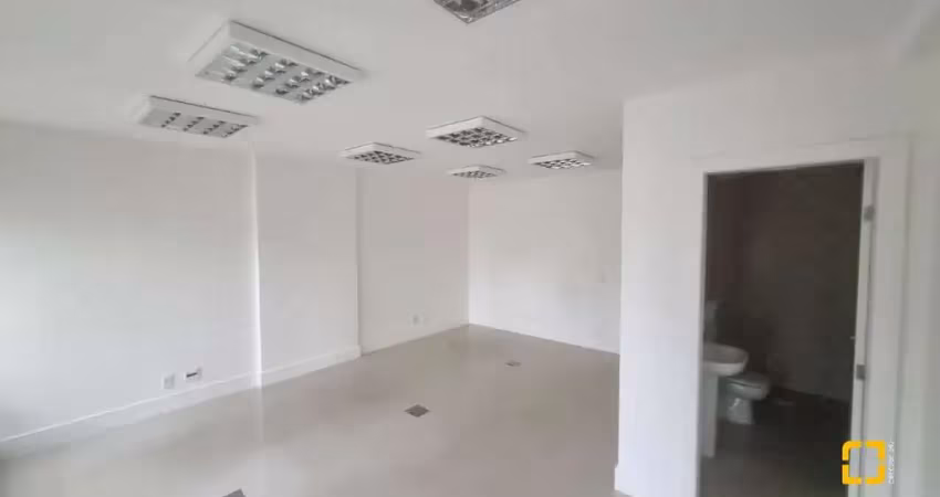 Sala comercial no condomínio ceisa center, centro, florianópolis, sc