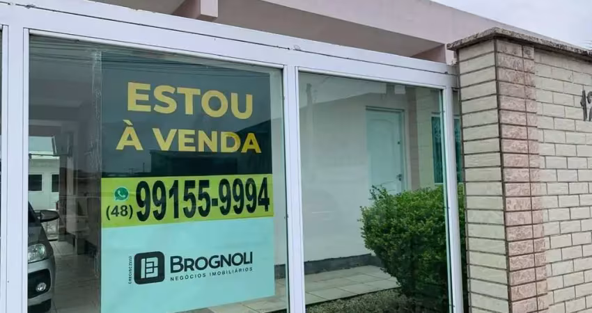 Casa espaçosa à venda na fazenda santo antonio - são josé sc