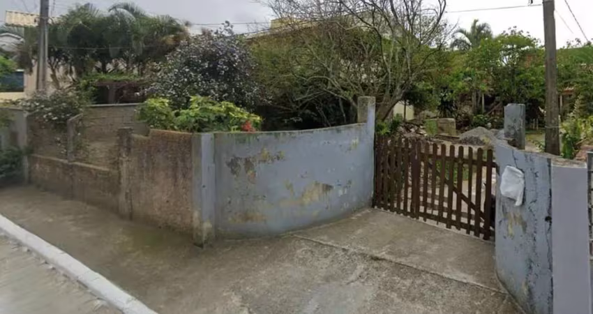 Terreno em ótima localização - 200 metros da praia do morro das pedras