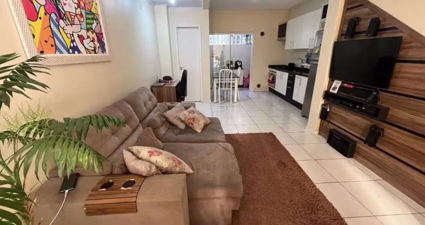 Casa com 2 quartos à venda na Rua Maria de Lourdes Martins, Forquilhas, São José