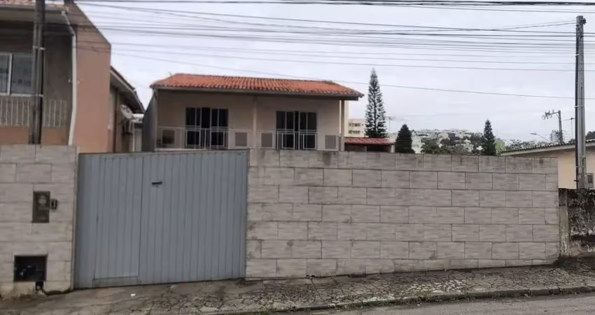 Casa à venda com 2 pavimentos no bairro nossa senhora do rosário em são josé