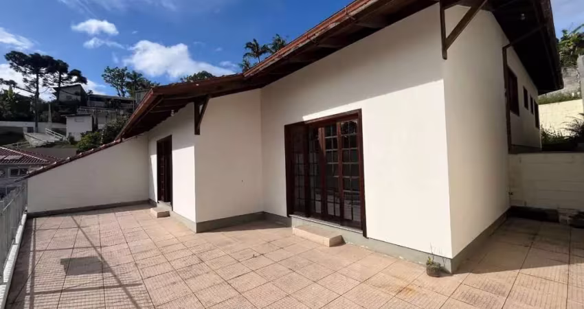 Sobrado 3 dormitórios à venda no centro de são josé