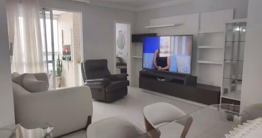 Apartamento à venda 4d( 2suítes), sacada com churrasqueira no estreito, florianópolis/sc