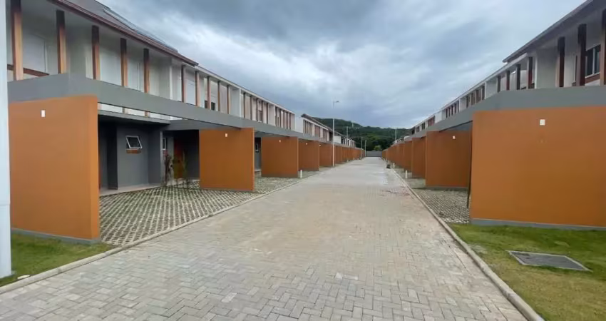 Casa tipo a a venda no condomínio no morro das pedras florianópolis-sc