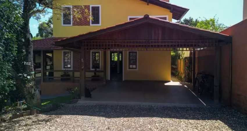 Casa a venda no campeche - financiável - próxima ao novo campeche