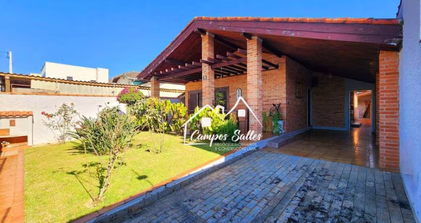 Casa à venda 3 quartos, sendo 1 suíte em Peruíbe, no bairro Ribamar