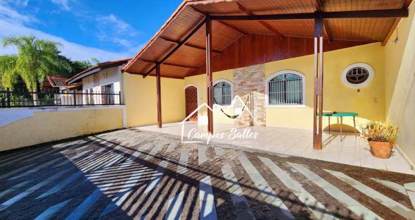 Casa à venda em Peruíbe-SP