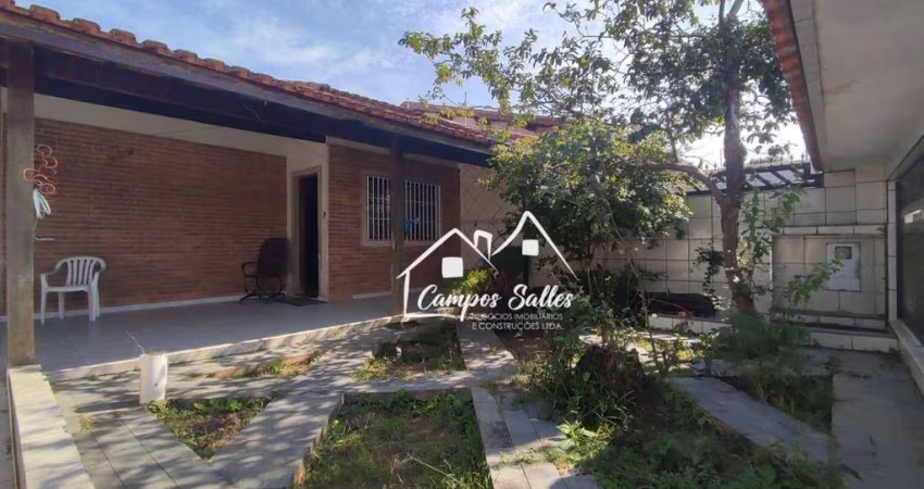 Casa à venda em Peruíbe-SP