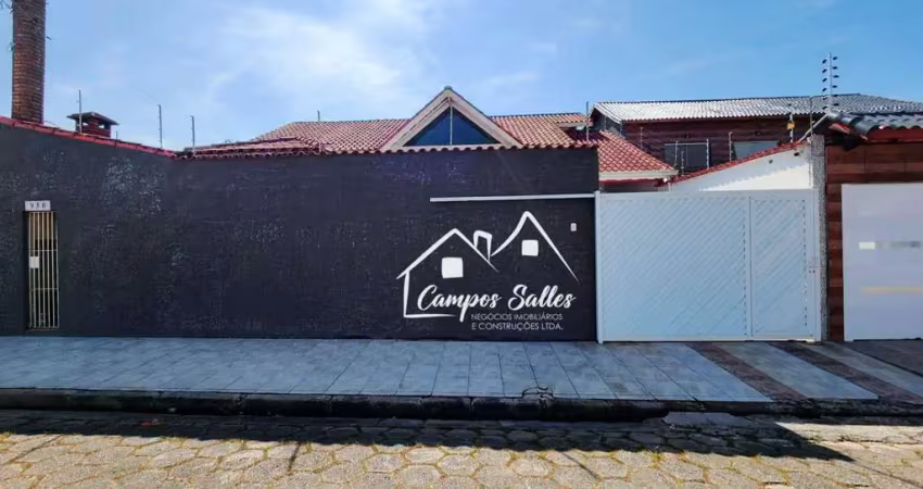 Casa com 3 quartos à venda na Rua Pietro Bertolini, 950, Jardim Amedeo, Peruíbe