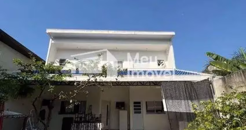 Casa 250 m2 - 2 dorms - sendo 2 suites - vista verde