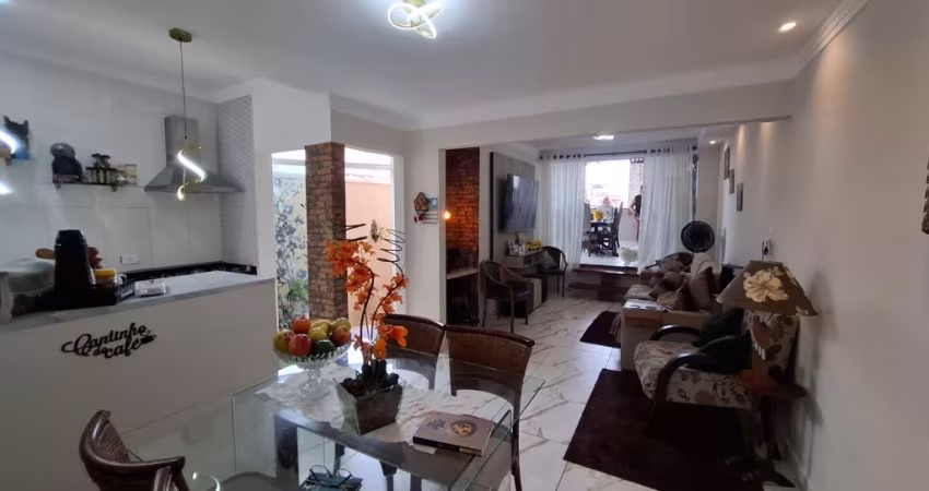 Linda casa com 130m² 2 quartos com suite e closed- Bosque dos Eucaliptos