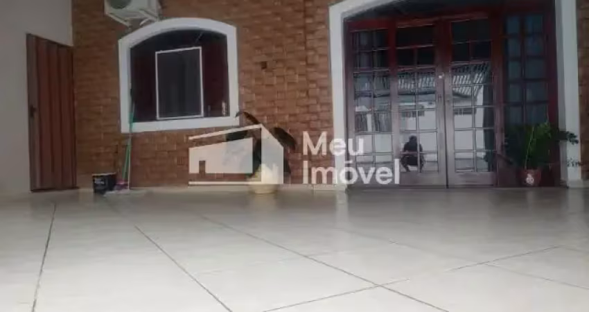 5 casas num terreno com 436m² de area construida oportunidade !!