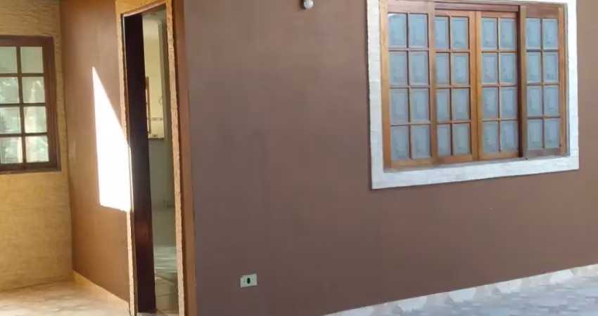 Sobrado com 150m² 3 dormitorios -2 vagas - rua comercial - parque dos principes