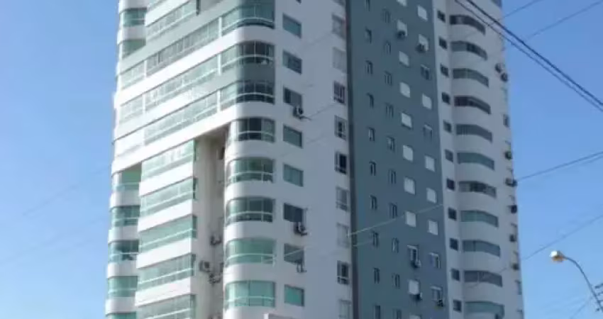 Apartamento no centro de tramandaí com elevador e box