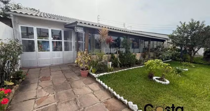 Casa  Mobiliada Junto a Av da Plataforma de Tramandaí