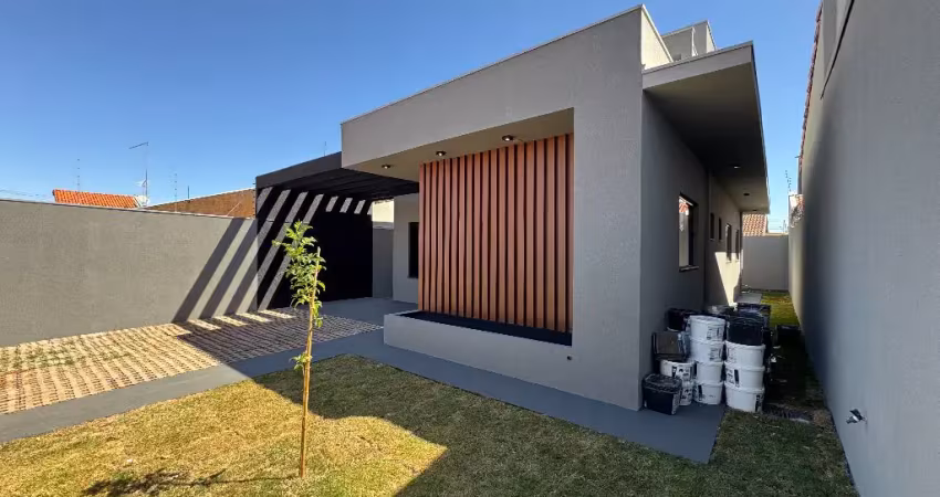 Casa com 3 qtos sendo 01 suíte com sistema de segurança luxo e amplitude