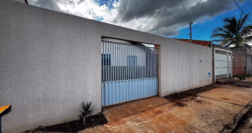 Casa Térrea  no NOVA LIMA - 2 Quartos + Varanda nos Fundos