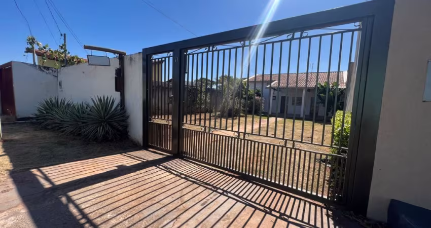 CASA TERRÉA COM ÁREA EXTERNA