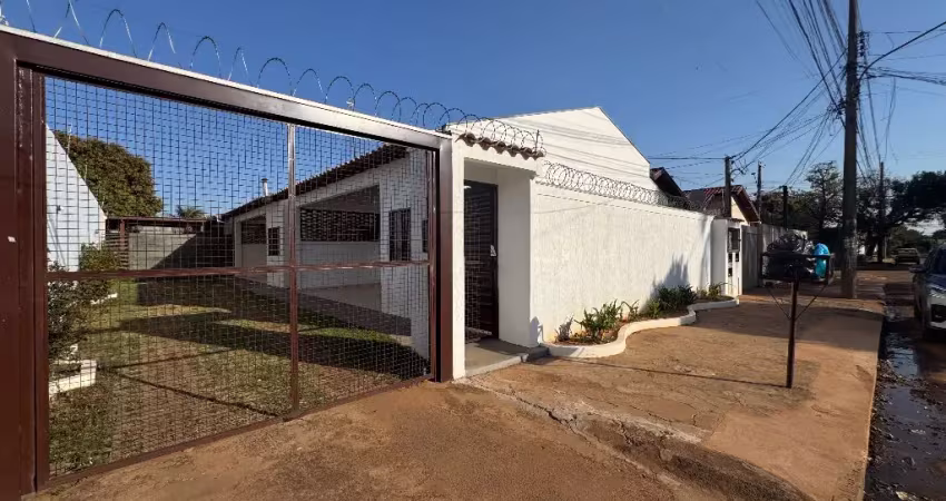 Casa em condomínio aconchegante e espacosa prox. a lagoa itatiaia.