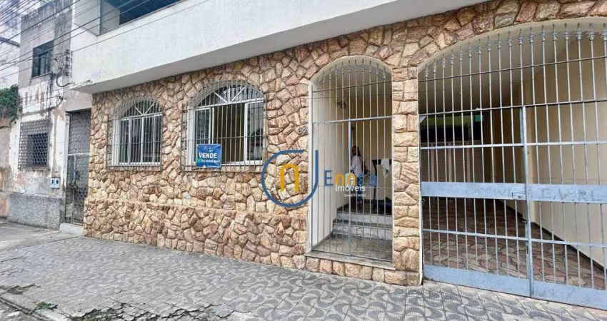 Casa com  os à venda Quartos , 254 m² por R$ 1.100.000 - São Mateus - Juiz de Fora/MG