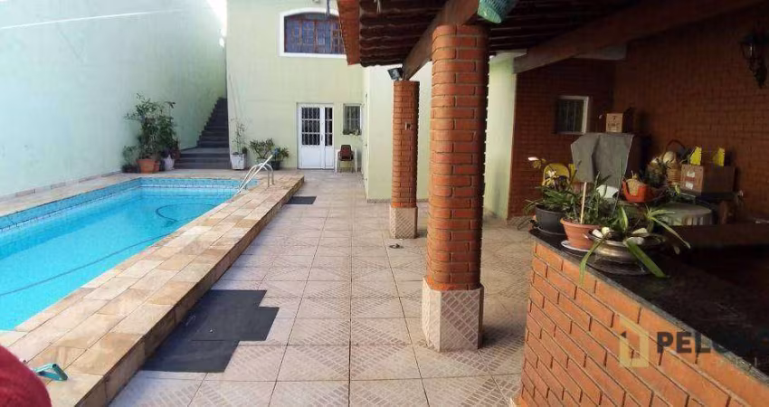 Sobrado à venda | 350m² | 4 suítes 4 vagas - Santa Teresinha - São Paulo/SP