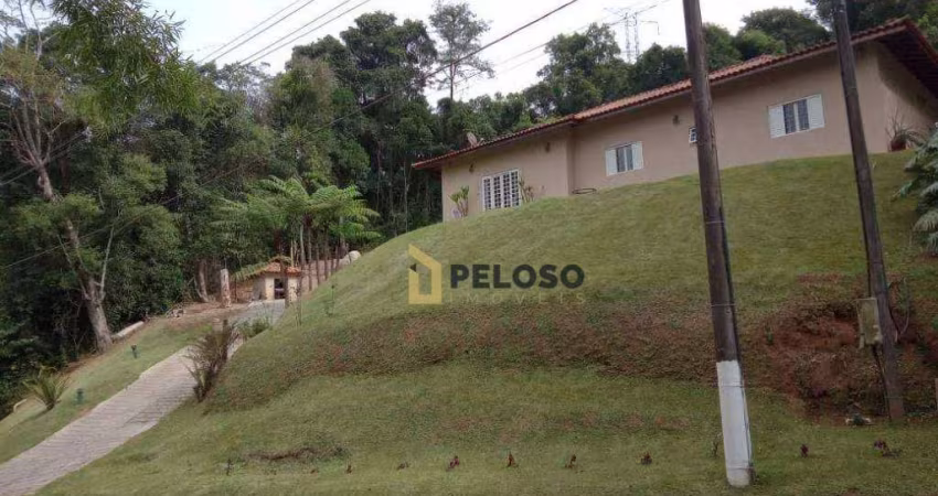 Casa térrea em condomínio | 218m² | 4 dormitórios | 1 suíte | 15 vagas - Santa Inês - Caieiras/SP