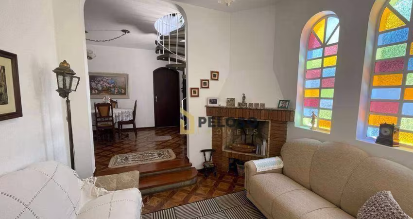 Sobrado à venda | 180m² | 4 dormitórios | 1 suíte | lareira | 4 vagas | Horto Florestal - São Paulo/SP