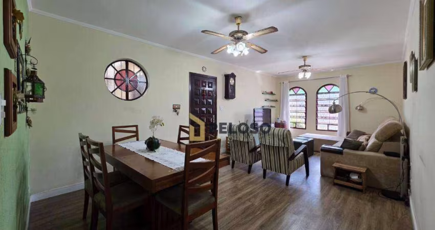 Sobrado à venda | 199m² | 4 dormitórios | 2 suítes | espaço gourmet | 4 vagas | Vila Pedra Branca - São Paulo/SP