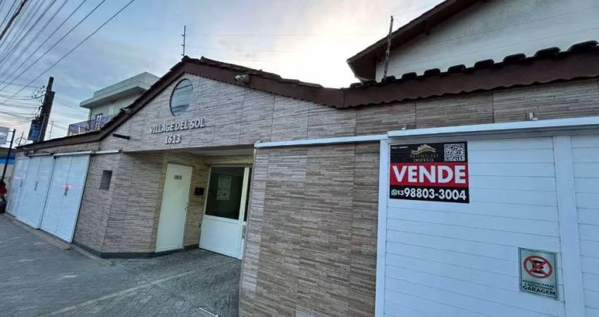 Guarujá Casa em Vilagio 70m² 2 Dormitórios 1 Vaga Piscina Churrasqueira Próximo de comércios