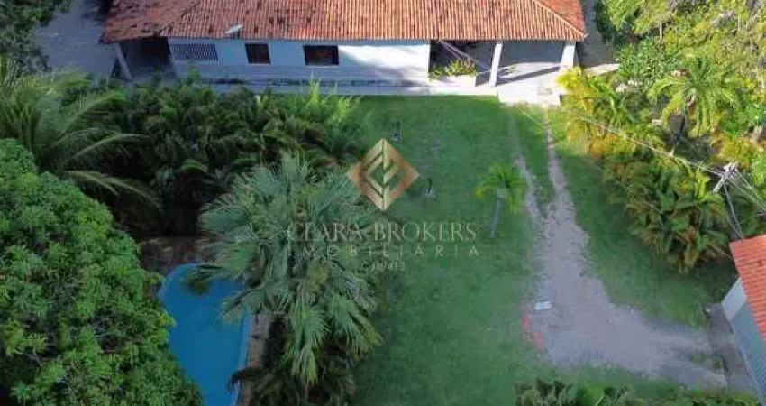 Sítio com casa principal e mais uma aprazível  área de lazer