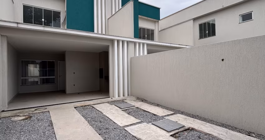 Casa duplex com 3 suites espetacular - Rio das Ostras
