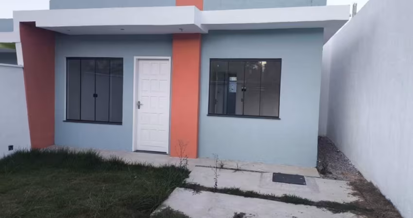 Casa Linear com 2 quartos Rio das Ostras