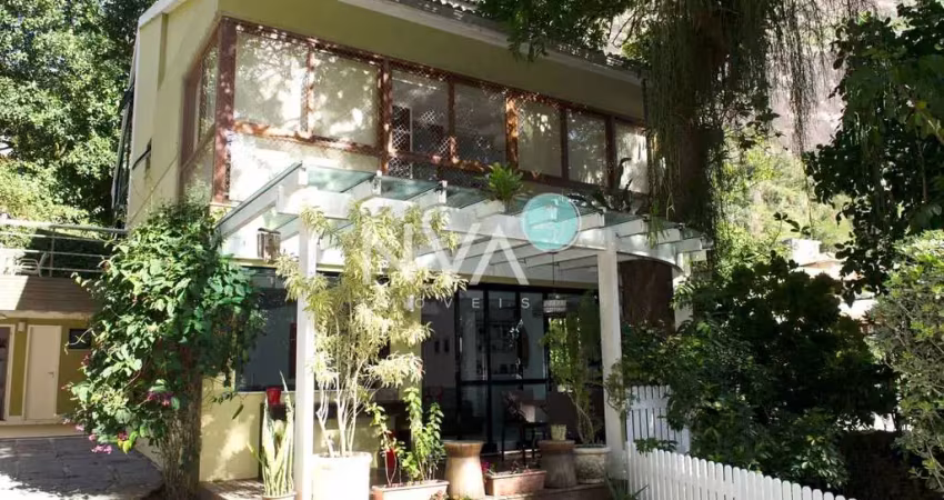 LAGOA | CASA EM MEIO AO VERDE