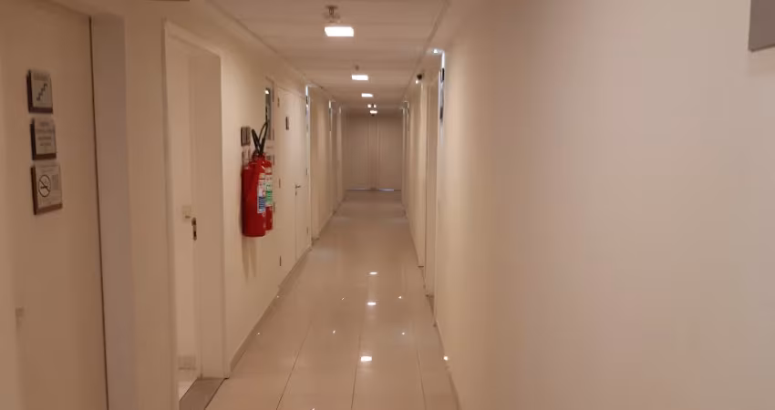 Sala padrão no condomínio CEO Barra da Tijuca