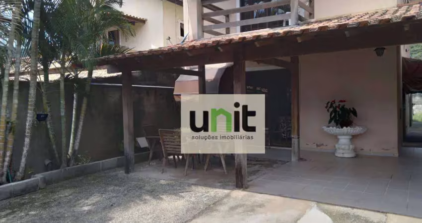 Casa com 3 dormitórios à venda, 150 m² por r$ 750.000,00 - itaipu - niterói/rj