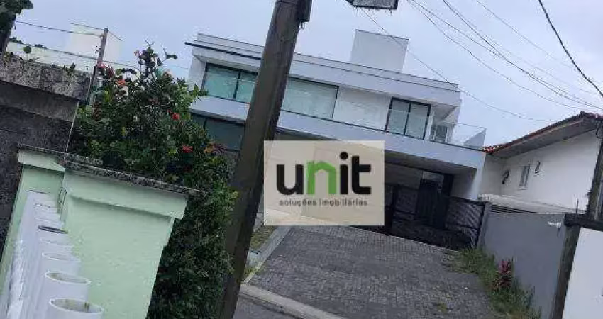 Casa com 3 dormitórios à venda por r$ 6.000.000,00 - camboinhas - niterói/rj