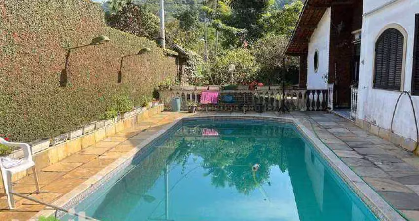 Casa com 3 dormitórios à venda, 350 m² por R$ 580.000,00 - Maria Paula - Niterói/RJ