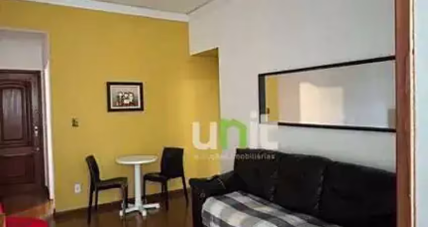 2 quartos, sala, cozinha, 2 banheiros, área de serviço e 1 vaga de garagem na escritura.
