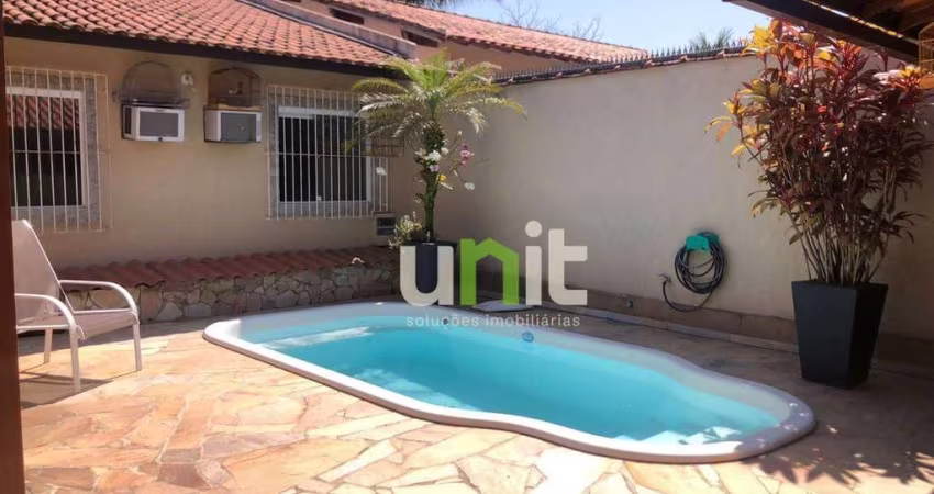 Casa com 2 dormitórios à venda, 100 m² por R$ 650.000,00 - Itaipu - Niterói/RJ