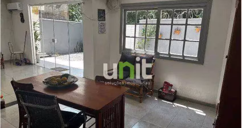 Casa com 3 dormitórios à venda, 177 m² por r$ 560.000,00 - itaipu - niterói/rj