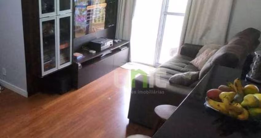Apartamento com 3 dormitórios à venda, 72 m² por R$ 320.000 - Maria Paula - Niterói/RJ