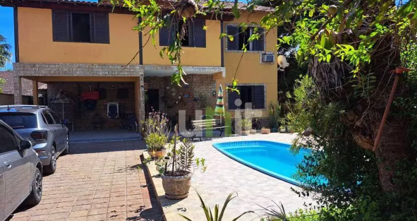 Casa com 3 dormitórios à venda, 233 m² por r$ 880.000,00 - itaipu - niterói/rj