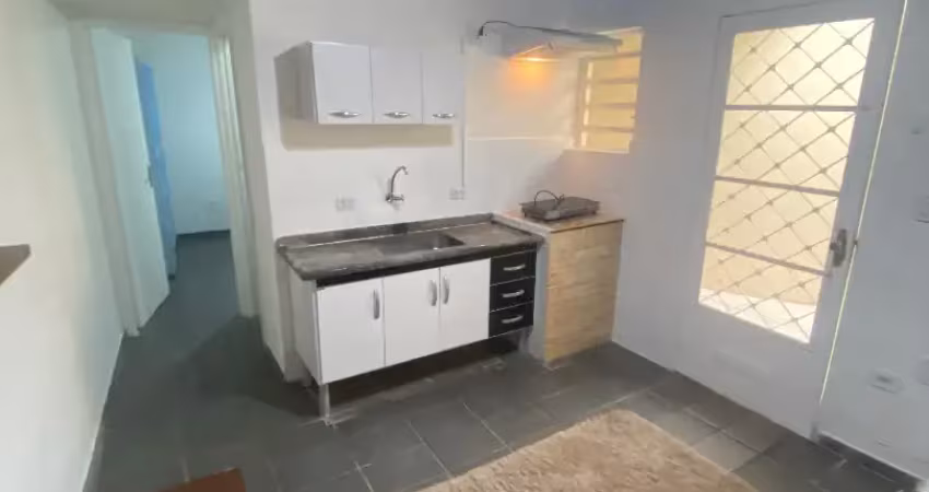 Kitnet / Stúdio para alugar na Avenida Presidente Castelo Branco, 138, Balneário Forest, Caraguatatuba