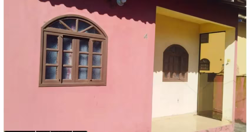Vendo! 120 mil avista!  ná região  dos lagos  em ,uma rua, em frente! ao condomínio verão ,vermelho!  pertinho de todos, os comércio!  perto da praia ️ casa de 2 , quartos, sala, cozinha, banheiro, ár