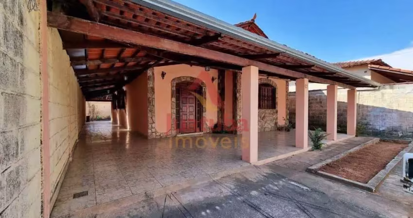 Casa 3 Quartos / 1 Suíte em Lote de 360 m² à Venda no Centro de Juatuba | JUATUBA IMÓVEIS