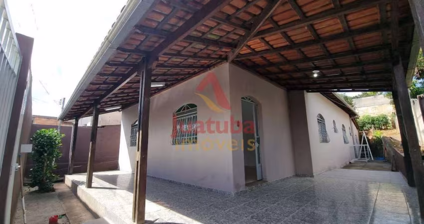 Aluga-se Casa 3 Quartos / 1 copa com armarios planejados no Bairro Centro, em Mateus Lema | JUATUBA IMÓVEIS
