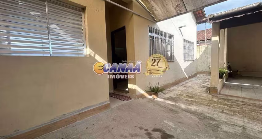 Casa com 3 quartos, Jardim Leonor, Mongaguá - R$ 315 mil, Cod: 12303
