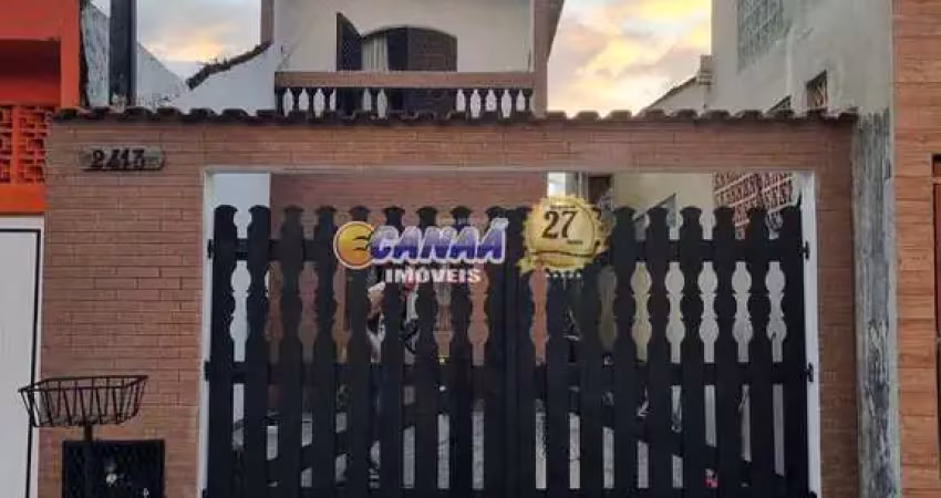 Sobrado com 2 quartos, Balneário Jussara, Mongaguá - R$ 170 mil, Cod: 6993